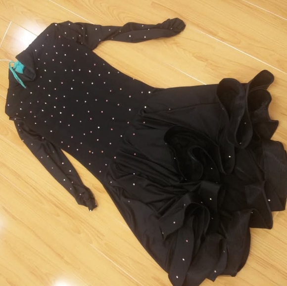 Latin dance dress - Picture 3 of 3